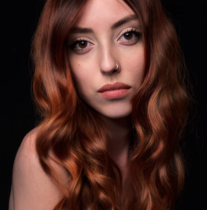 Ritratto fotografico professionale in studio per make up artist e chitarrista – Jewel